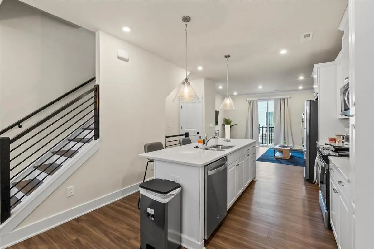 Willa Luxurious King 3Br Townhouse Mins To Uptown Clt! Charlotte 0*,  Stany Zjednoczone Ameryki