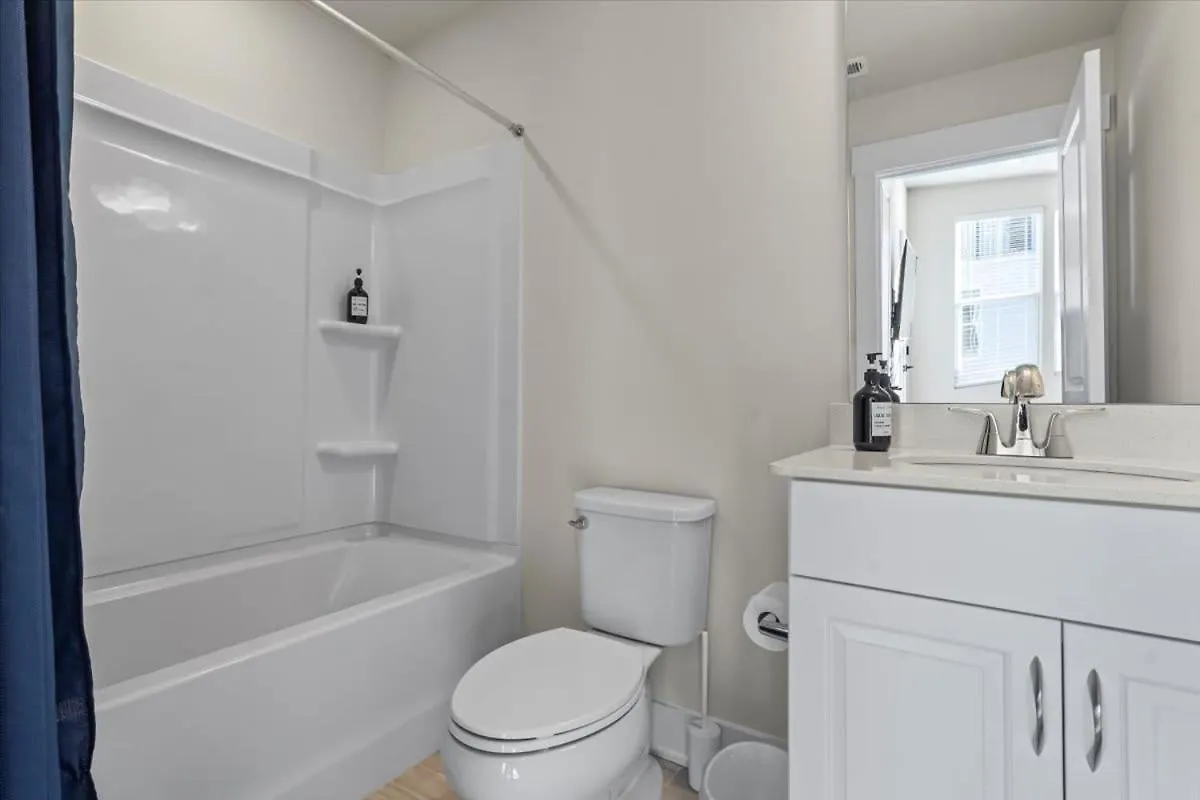 Dom wakacyjny Willa Luxurious King 3Br Townhouse Mins To Uptown Clt! Charlotte
