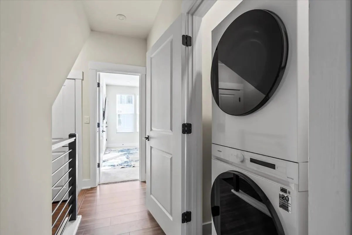 Willa Luxurious King 3Br Townhouse Mins To Uptown Clt! Charlotte Dom wakacyjny